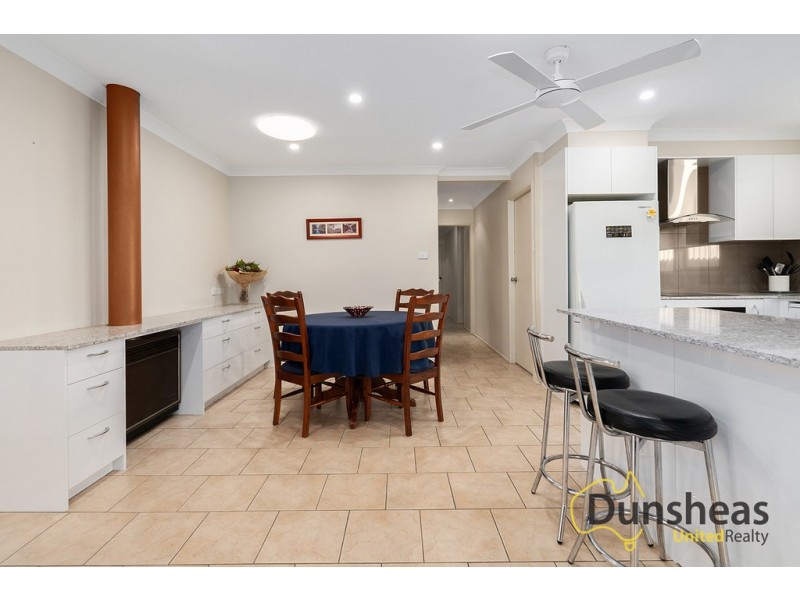 4 Yule Place, Glenfield NSW 2167