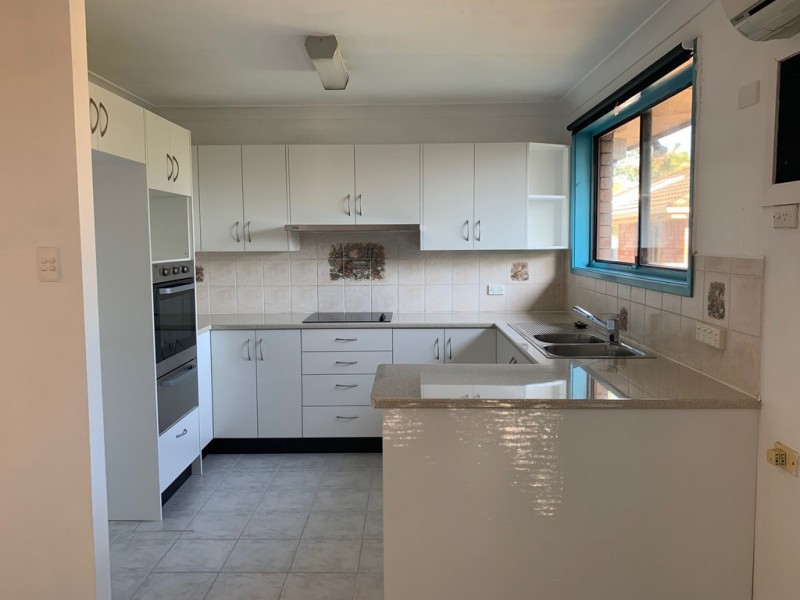 6 Daphne Place, Macquarie Fields NSW 2564