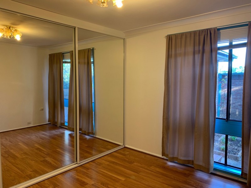 6 Daphne Place, Macquarie Fields NSW 2564