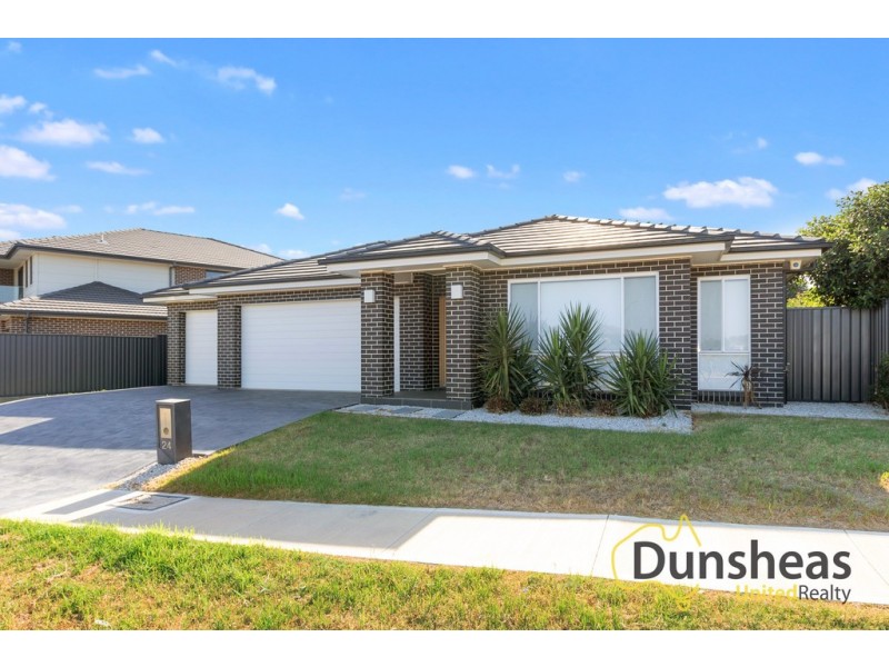 24 Coral Flame Circuit, Gregory Hills NSW 2557