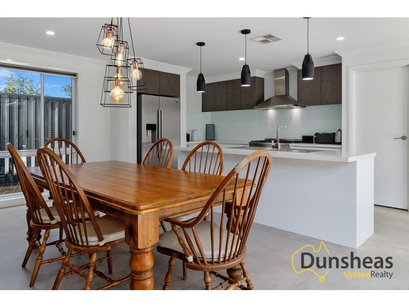 24 Coral Flame Circuit, Gregory Hills NSW 2557