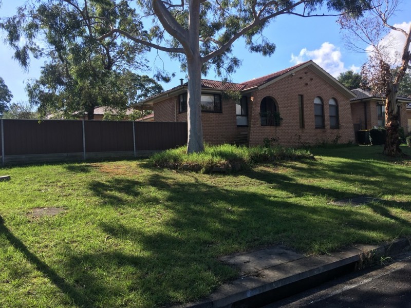 2 Honeyeater Place, Ingleburn NSW 2565