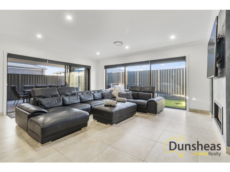 9 Clubmoss Street, Denham Court NSW 2565