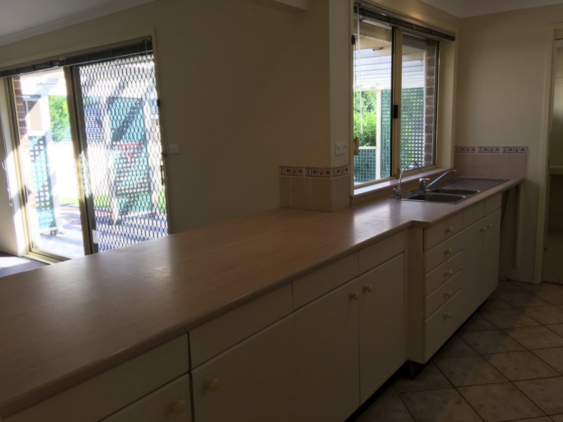 8 Tiber Place, Kearns NSW 2558