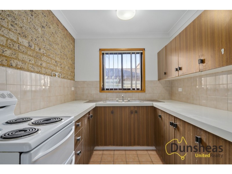 2/27 Myee Road, Macquarie Fields NSW 2564
