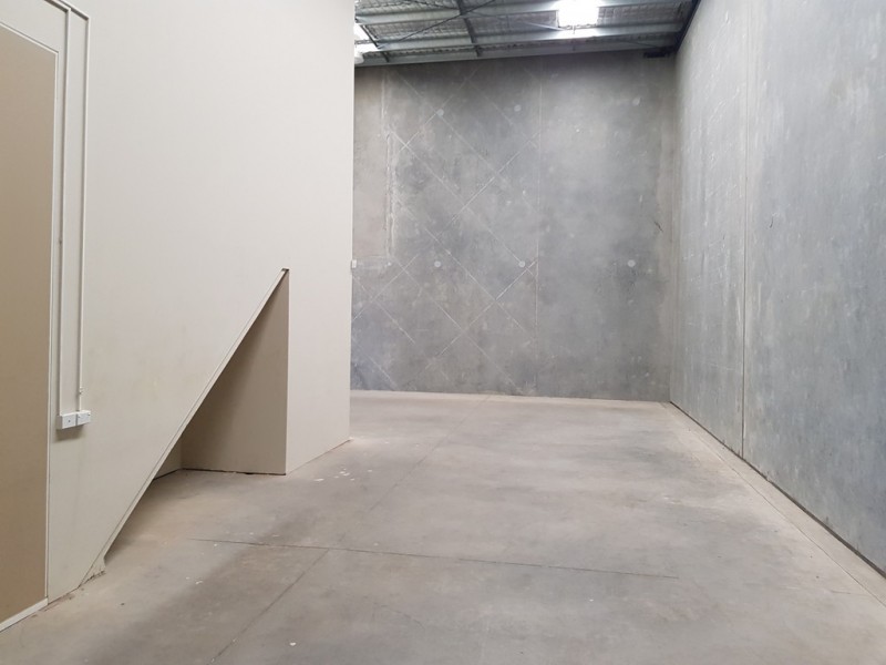 18/10-12 Montore Road, Minto NSW 2566