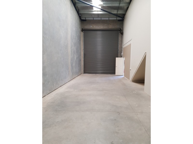 18/10-12 Montore Road, Minto NSW 2566