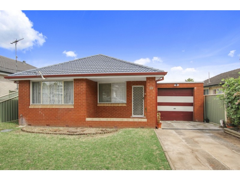 39 Albert Street, Ingleburn NSW 2565