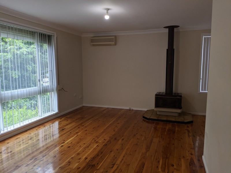 3 Nigel Place, Macquarie Fields NSW 2564