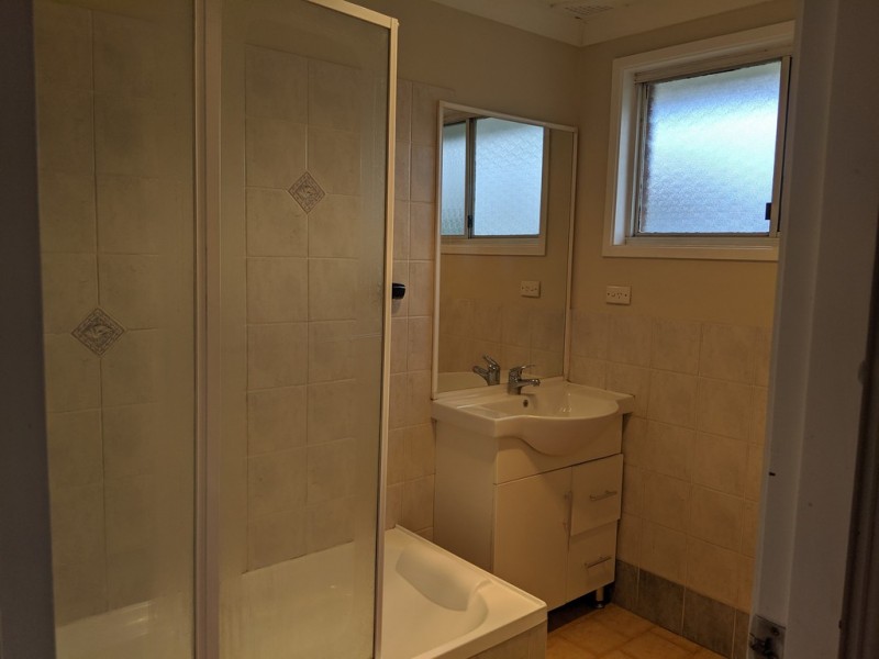 3 Nigel Place, Macquarie Fields NSW 2564