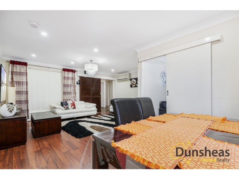 26 Fergusson Street, Glenfield NSW 2167