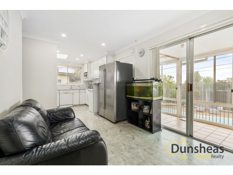 26 Fergusson Street, Glenfield NSW 2167