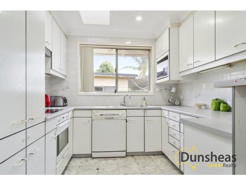 26 Fergusson Street, Glenfield NSW 2167