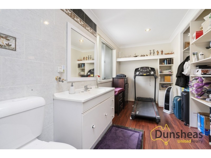 26 Fergusson Street, Glenfield NSW 2167