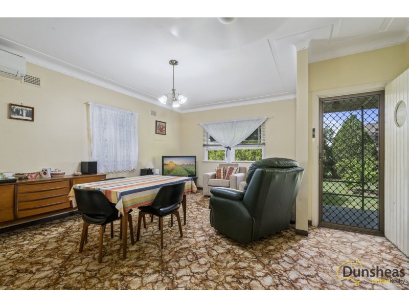 1 Jaclyn Street, Ingleburn NSW 2565