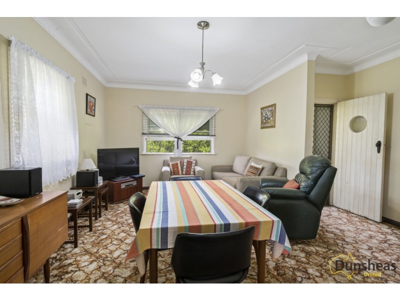 1 Jaclyn Street, Ingleburn NSW 2565