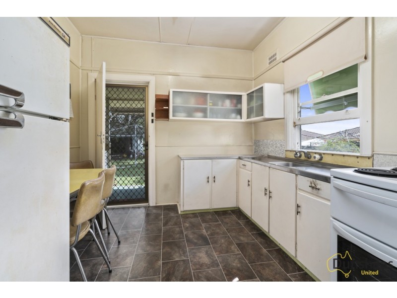 1 Jaclyn Street, Ingleburn NSW 2565
