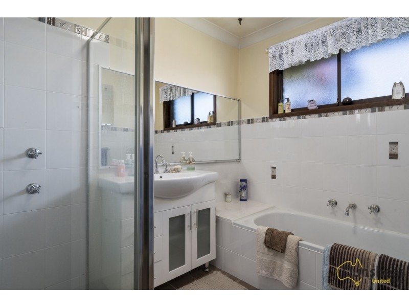 5 Raven Place, Ingleburn NSW 2565
