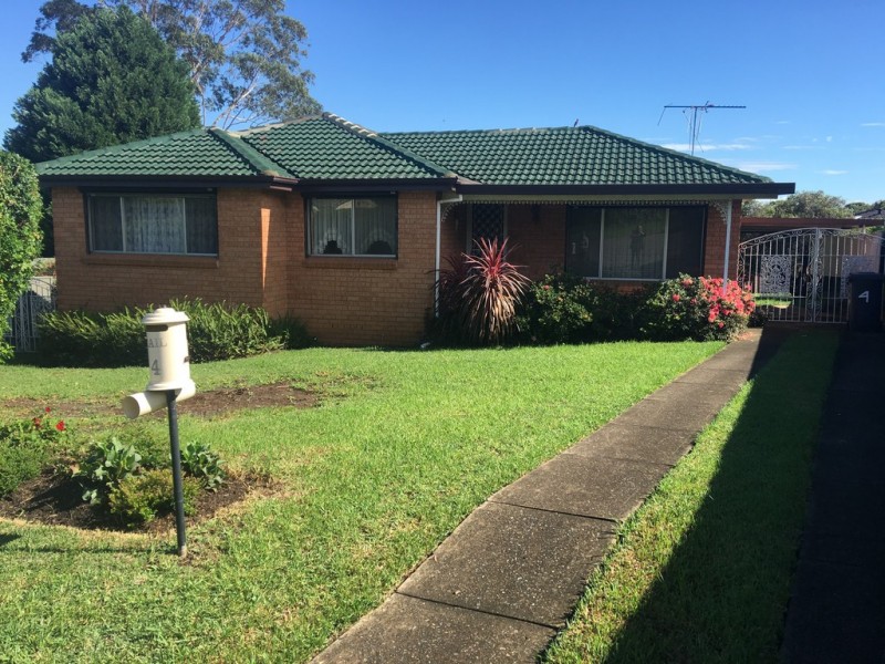 4 Friar Place, Ingleburn NSW 2565