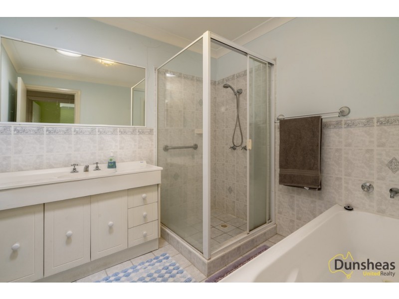 12A Waratah Crescent, Macquarie Fields NSW 2564