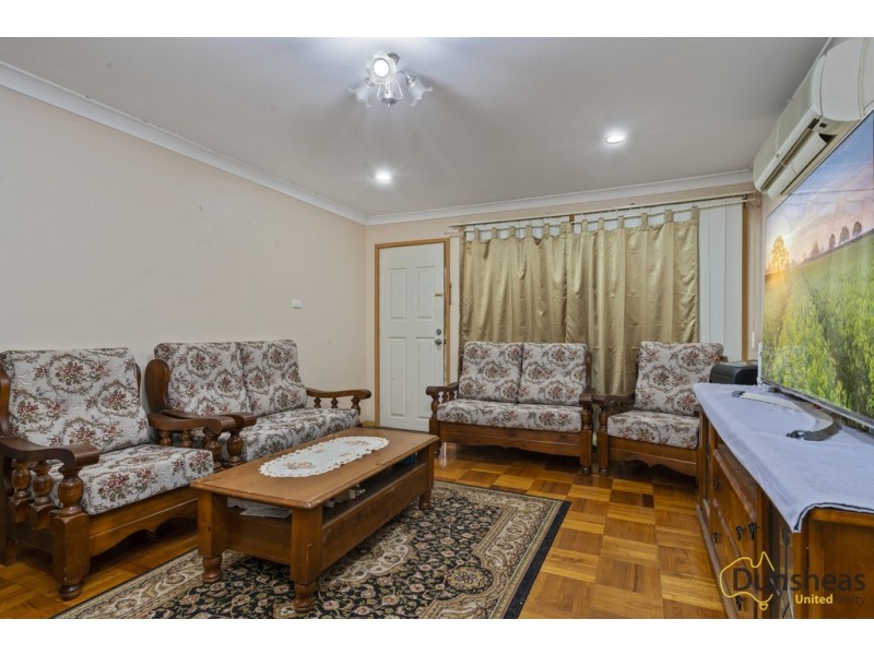 1/9 Evelyn Street, Macquarie Fields NSW 2564