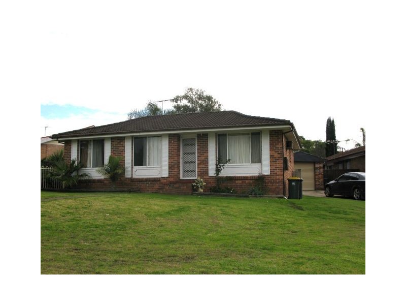 1 Ford Place, Ingleburn NSW 2565