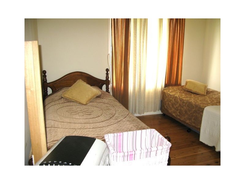 1 Ford Place, Ingleburn NSW 2565