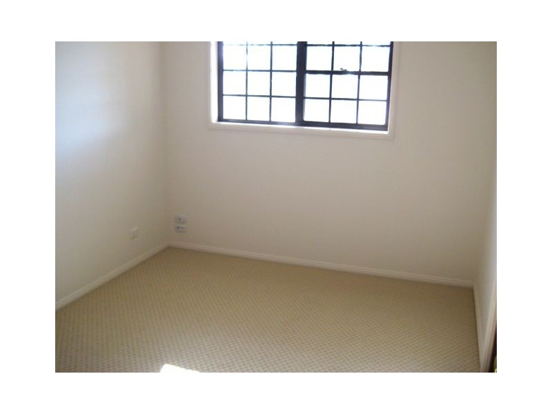 15 Renault Place, Ingleburn NSW 2565