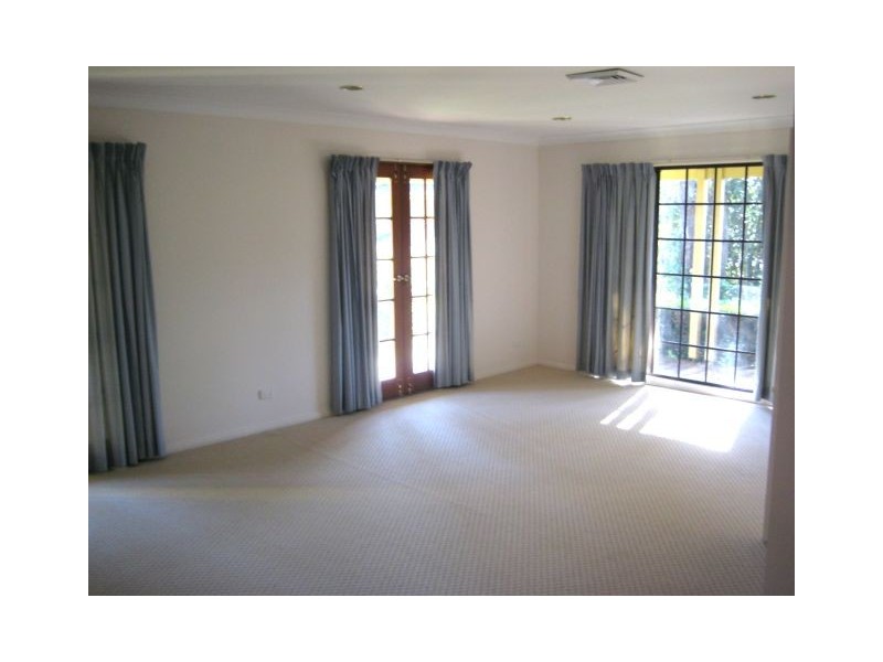 15 Renault Place, Ingleburn NSW 2565