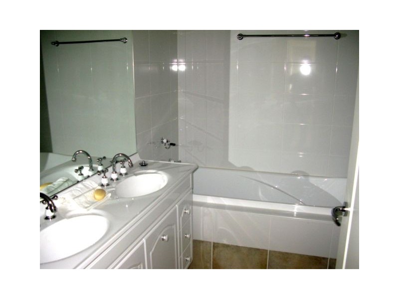 Macquarie Links NSW 2565