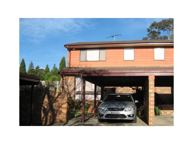 18/6 Jacquinot Place, Glenfield NSW 2167