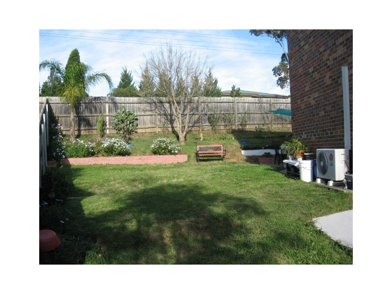 18/6 Jacquinot Place, Glenfield NSW 2167