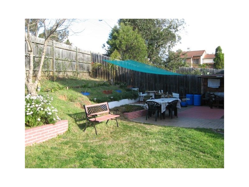 18/6 Jacquinot Place, Glenfield NSW 2167