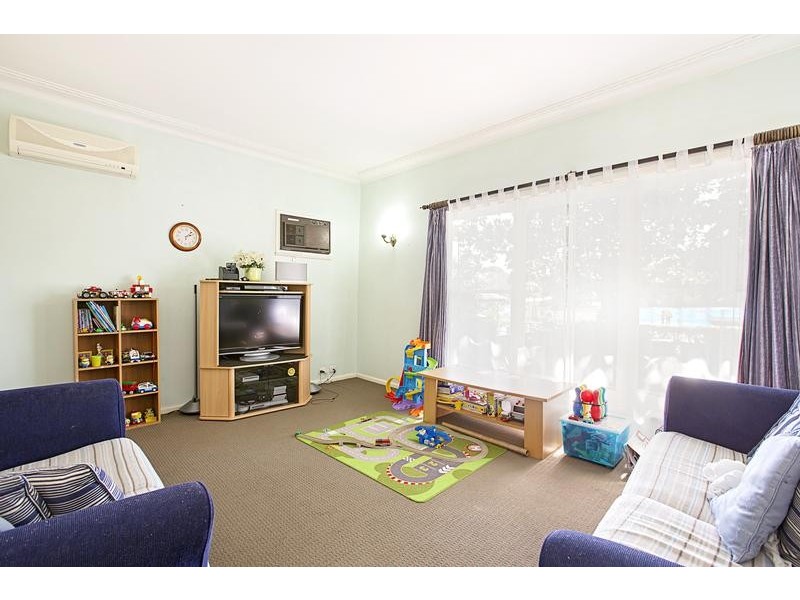 42 Cumberland Road, Ingleburn NSW 2565