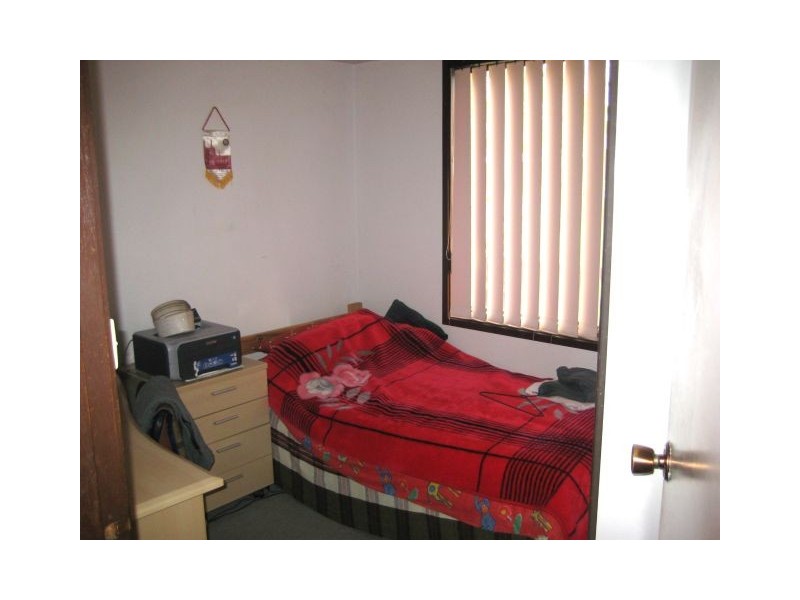 12 Groundsel Ave, Macquarie Fields NSW 2564