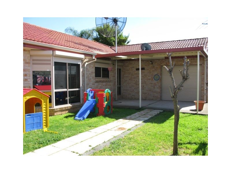 8 Milparinka Close, Hoxton Park NSW 2171
