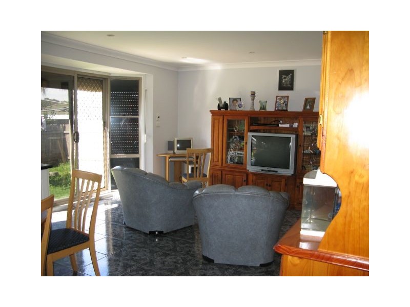 8 Milparinka Close, Hoxton Park NSW 2171