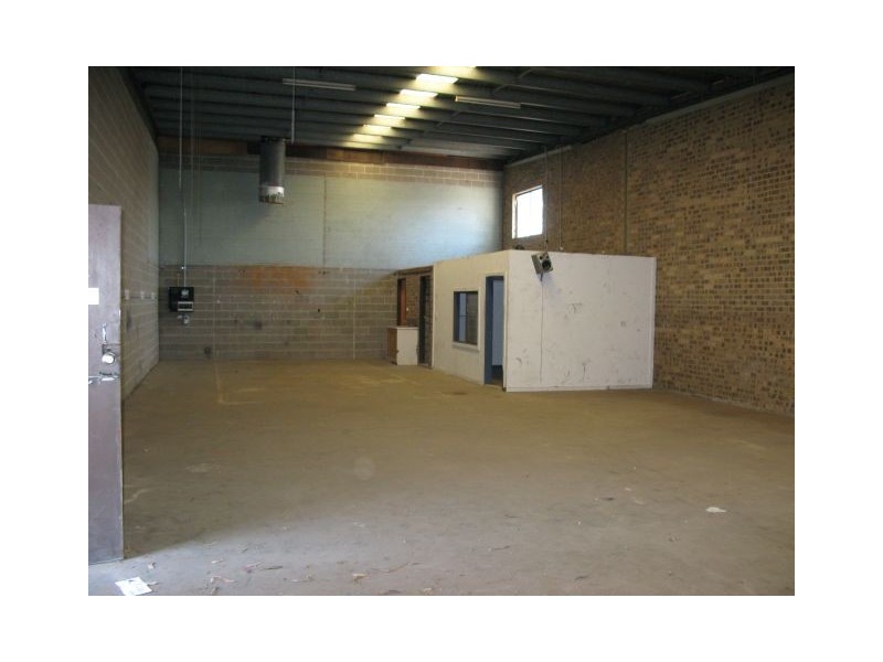 5/8 Pembury, Minto NSW 2566