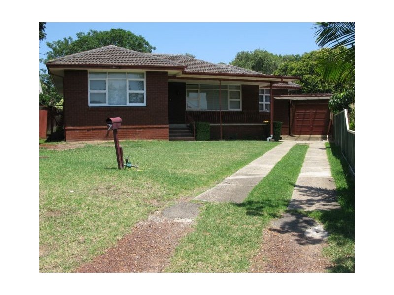 7 Argyle Place, Macquarie Fields NSW 2564