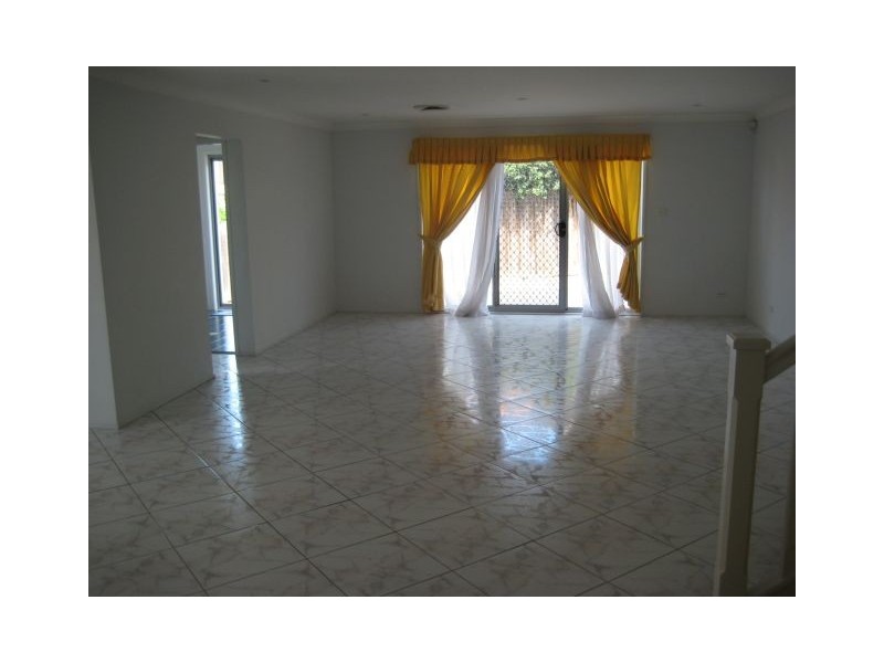 31 Lord Castlereagh Circuit, Macquarie Links NSW 2565