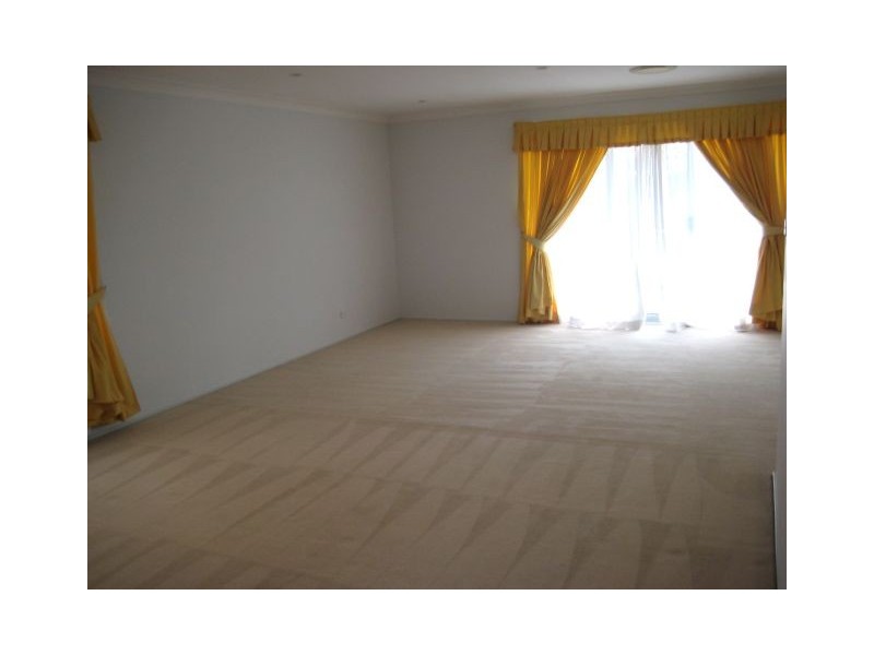 31 Lord Castlereagh Circuit, Macquarie Links NSW 2565