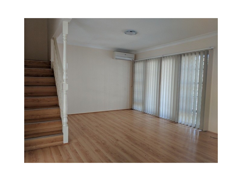 1/9-11 Clifford Crescent, Ingleburn NSW 2565