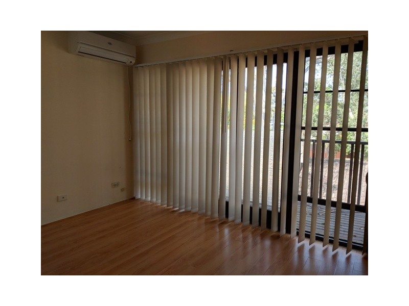 1/9-11 Clifford Crescent, Ingleburn NSW 2565