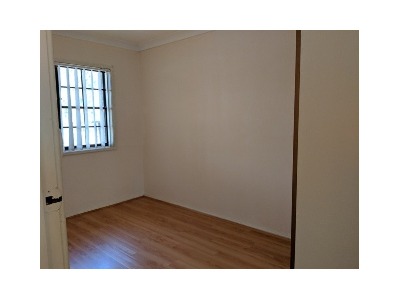 1/9-11 Clifford Crescent, Ingleburn NSW 2565