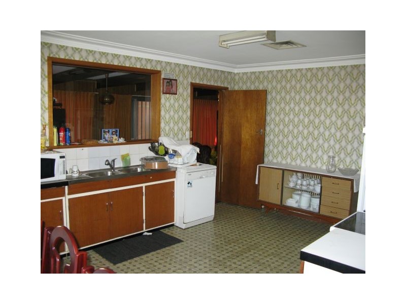 2 First Ave, Macquarie Fields NSW 2564