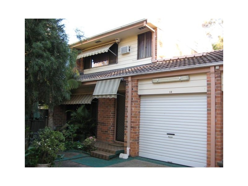 Macquarie Fields NSW 2564