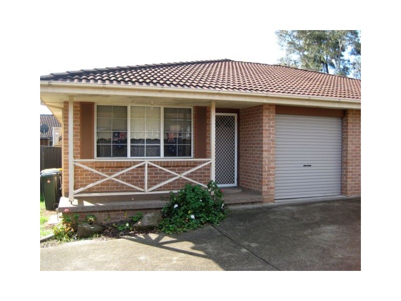 2/4 Bensley Road, Macquarie Fields NSW 2564