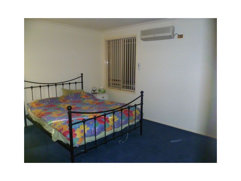23a Guernsey Ave, Minto NSW 2566