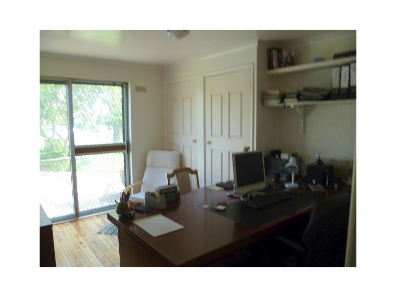 42 Lorikeet Ave, Ingleburn NSW 2565