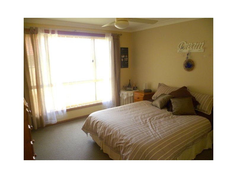 14 Soliano Crescent, Gilead NSW 2560